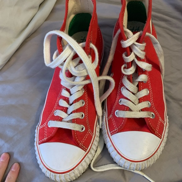 Red P.F. Flyers size 7 - Picture 4 of 4